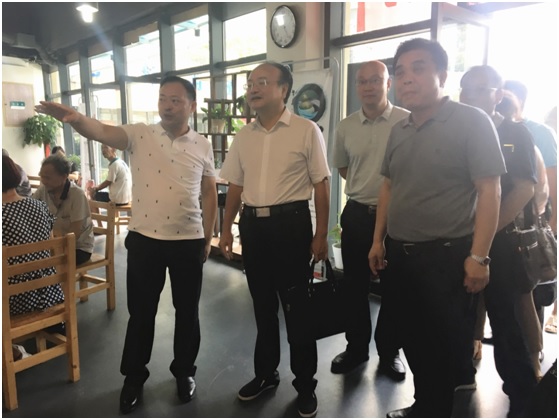 省国资委杨平副主任率队考察完美平台-完美（中国）一站式服务平台侨亚文明窗口申报工作