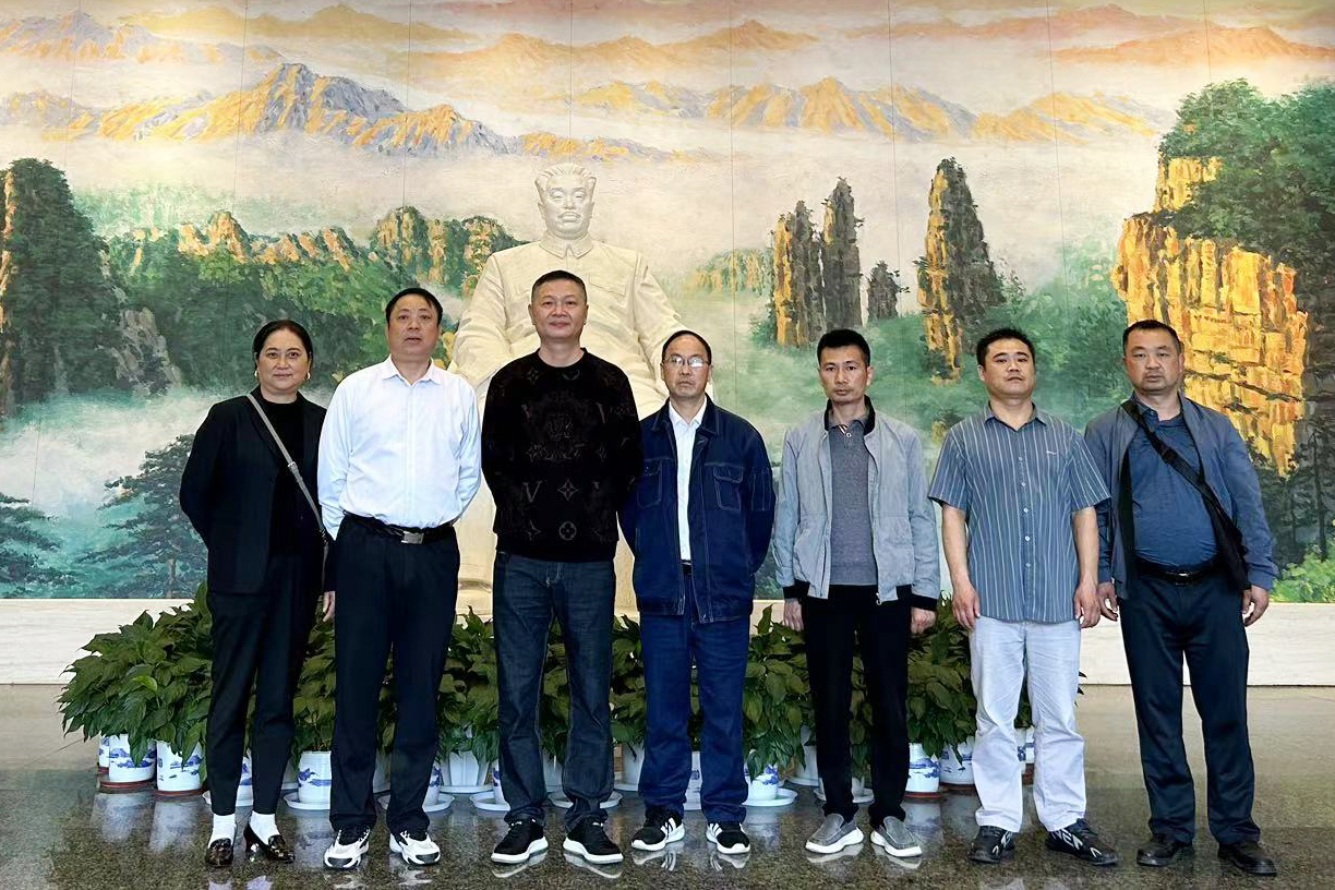追寻先烈足迹  传承红色基因——完美平台-完美（中国）一站式服务平台鸟儿巢公司全体党员参观贺龙纪念馆
